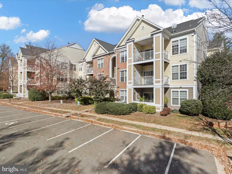 20931 CEDARPOST SQ #103, Ashburn, VA 20147