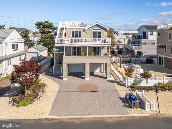 313 N 4TH ST, Surf City, NJ 08008