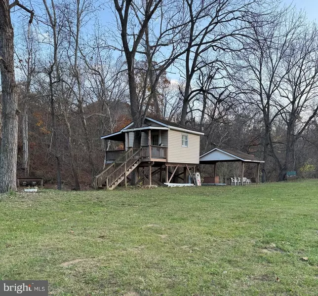 11127 S FORK RD, Moorefield, WV 26836