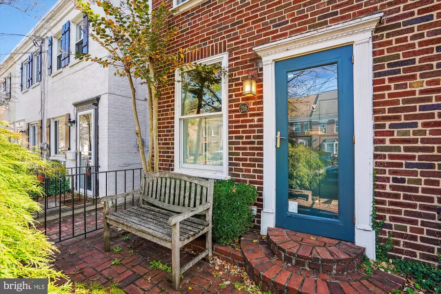 216 S WEST ST, Alexandria, VA 22314