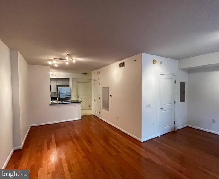 1021 N GARFIELD ST #306, Arlington, VA 22201