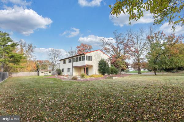 Monmouth Junction, NJ 08852,5 GLEN CT