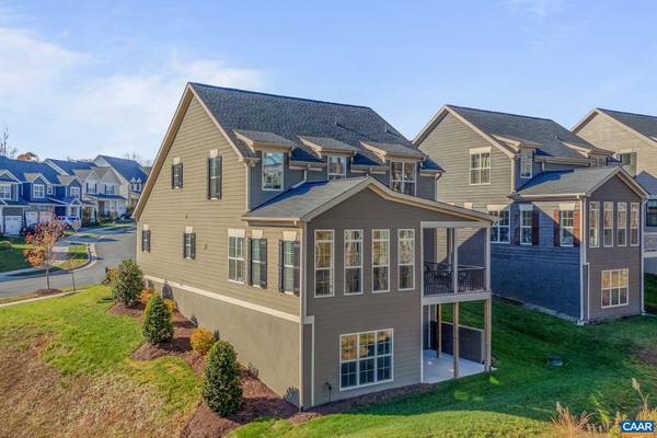 Crozet, VA 22932,120 BISHOPGATE LN