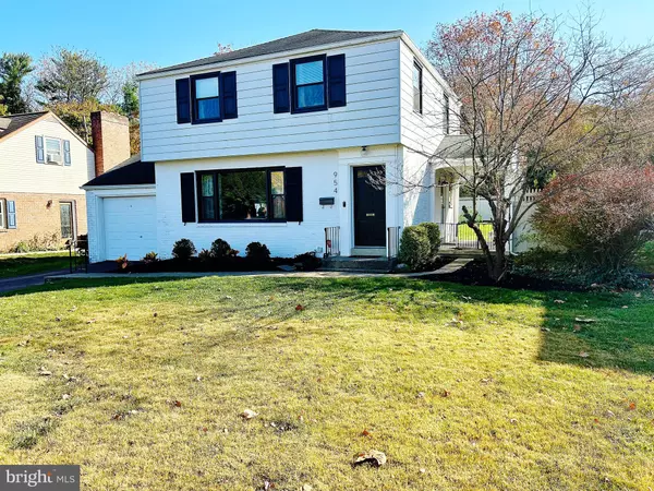 954 LOUISE AVE, Lancaster, PA 17601