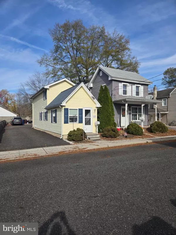 13-15 E MILLBROOKE AVE, Woodstown, NJ 08098