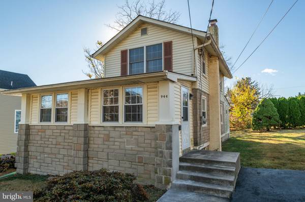 944 AVENUE C, Langhorne, PA 19047