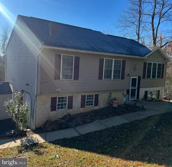 124 WALNUT VALLEY CT, Wrightsville, PA 17368