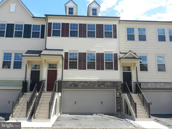 15 EAGLE LN, Malvern, PA 19355