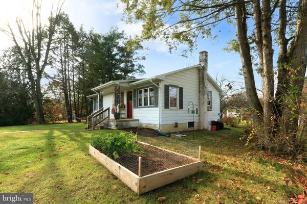 1329 HOUSERVILLE RD, State College, PA 16801