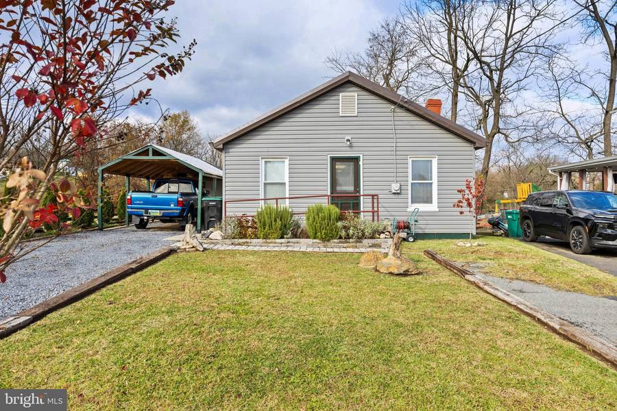 504 W MAIN ST, Luray, VA 22835