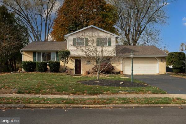 1246 IRMA RD, Warminster, PA 18974