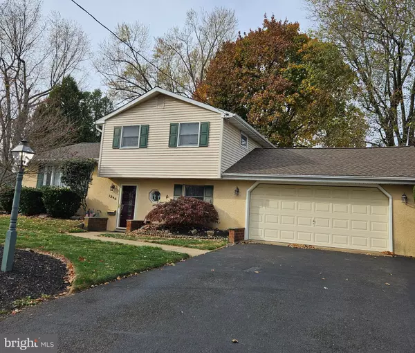 1246 IRMA RD, Warminster, PA 18974