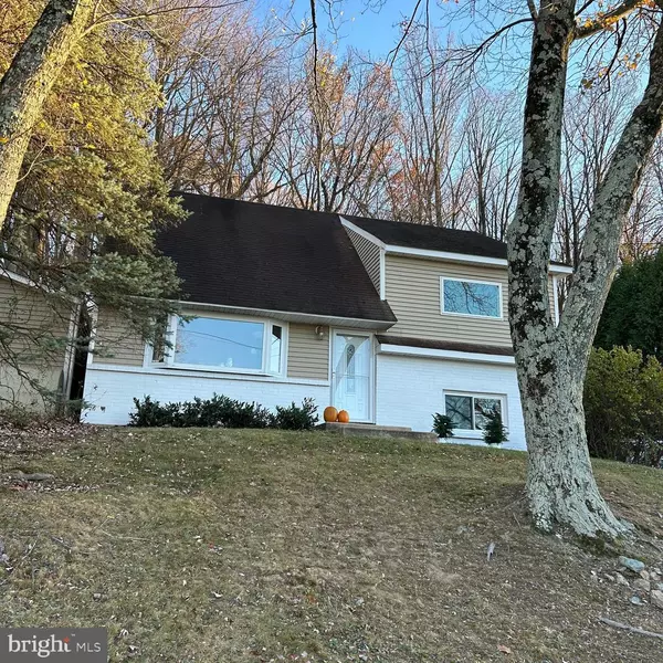 8 JACQUELINE DR, Paoli, PA 19301