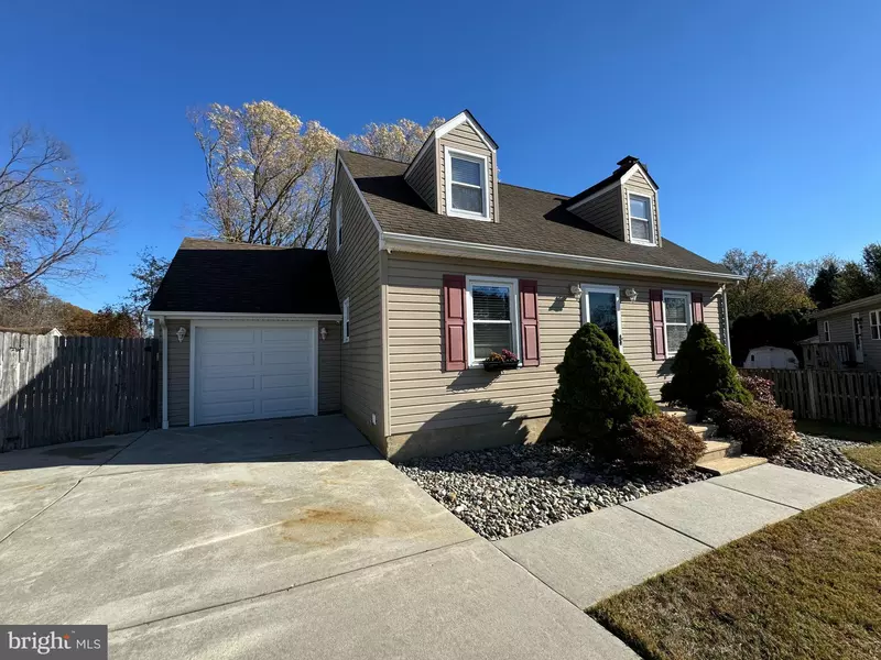 5 ANDREW JACKSON CIR, Newark, DE 19702