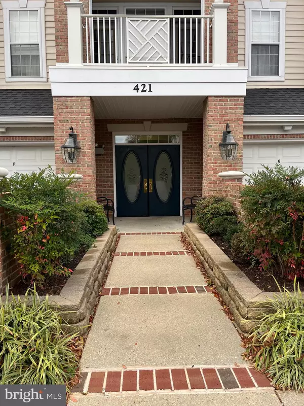 421 HAMLET CLUB DR #202, Edgewater, MD 21037