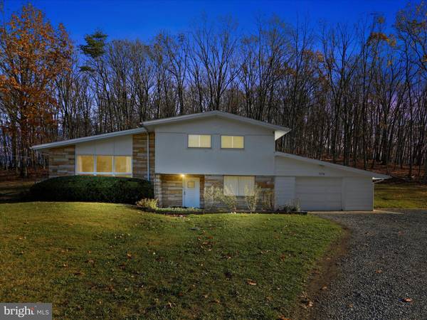 7176 VALLEY RD, Bedford, PA 15522