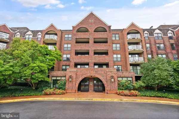 2100 LANGSTON BLVD #210, Arlington, VA 22201