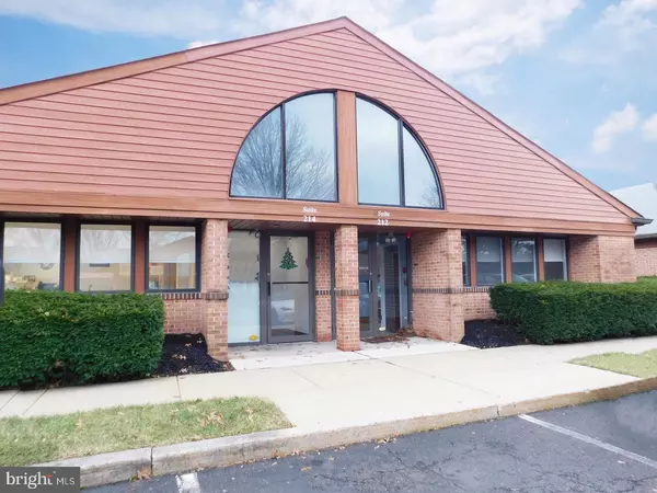 402 MIDDLETOWN BLVD #212, Langhorne, PA 19047