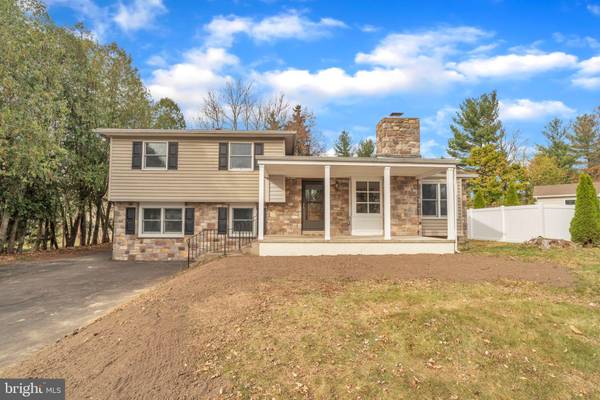 12 BROADALE RD, Doylestown, PA 18901