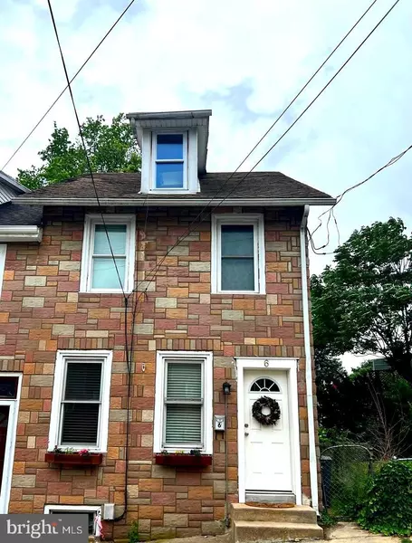 6 ELIZABETH ST, Conshohocken, PA 19428