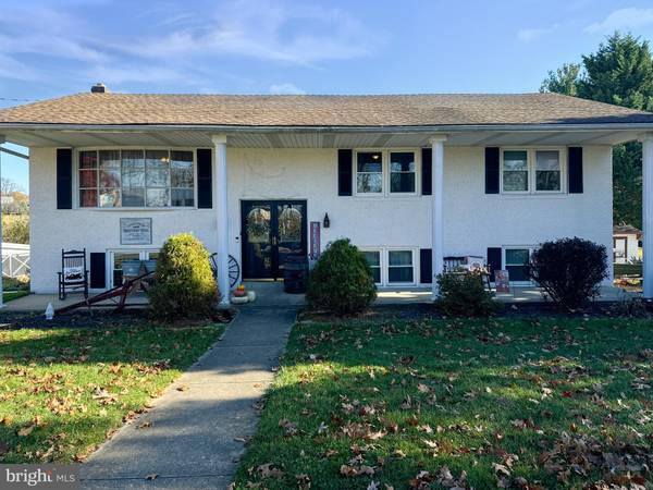 York, PA 17408,4086 ROBINHOOD DR