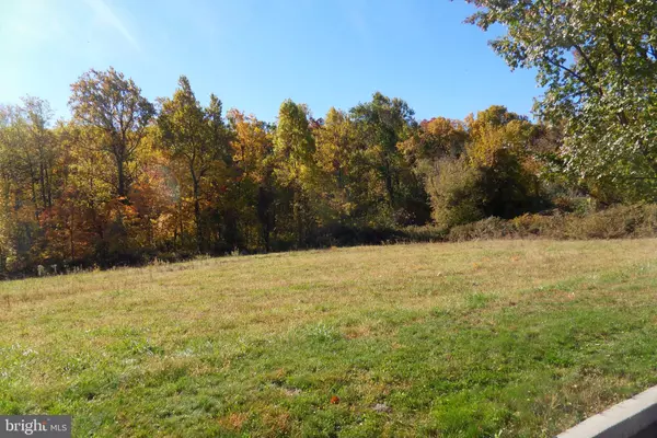 Bethlehem, PA 18015,2212 S MELROSE LN