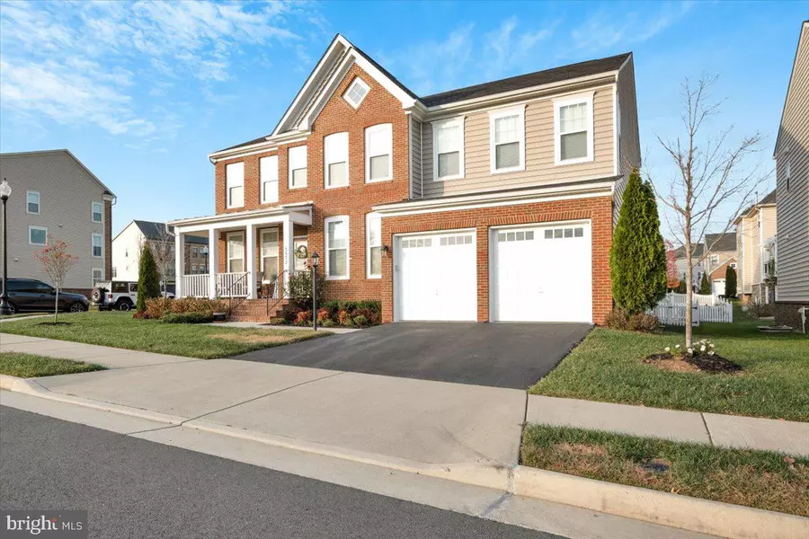 42292 BIRNAM WOOD PL, Ashburn, VA 20148