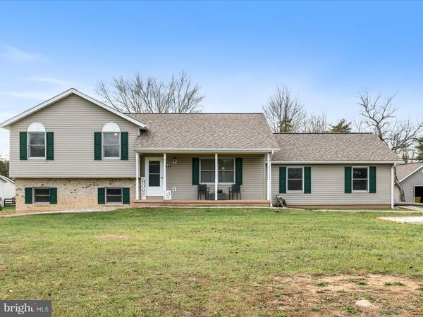 113 CHERRY HILL FARM DR, Kearneysville, WV 25430