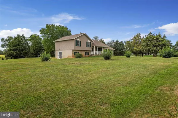 Kearneysville, WV 25430,113 CHERRY HILL FARM DR