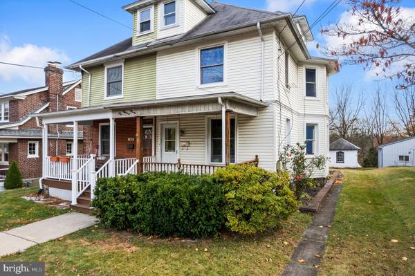 Perkasie, PA 18944,107 N 3RD ST