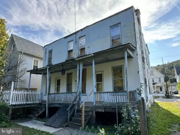 Honesdale, PA 18431,1703 E ST