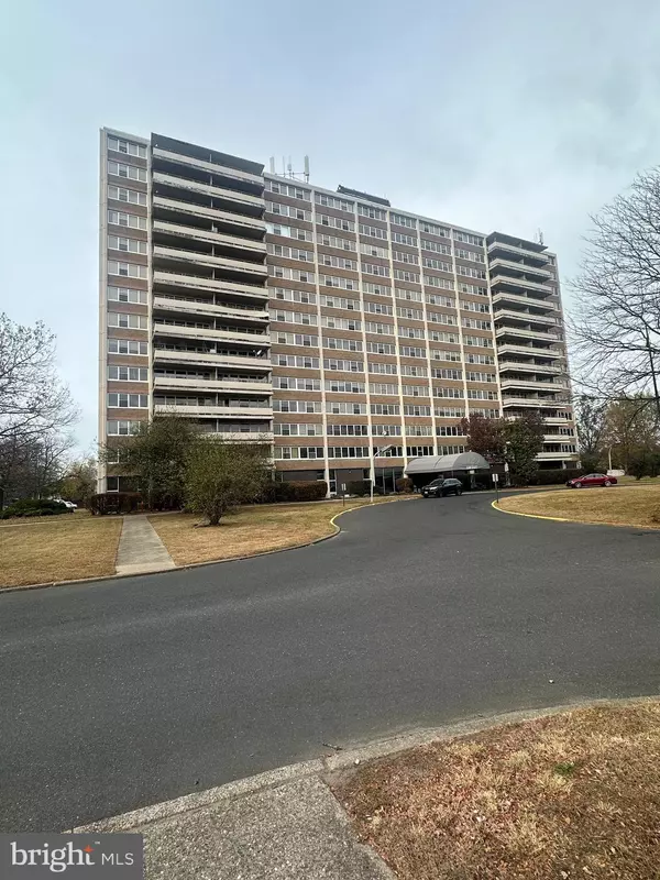 402 BARCLAY TOWERS #402, Cherry Hill, NJ 08034