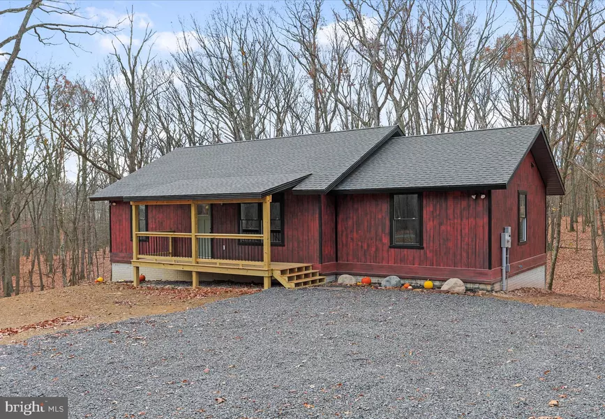 598 HONEY LOCUST LN, Great Cacapon, WV 25422