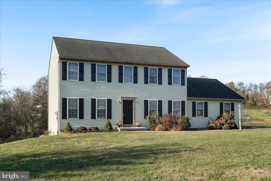 105 PEAR LN, Peach Bottom, PA 17563