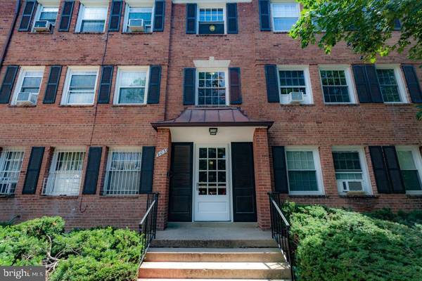 903 S FREDERICK ST #6, Arlington, VA 22204