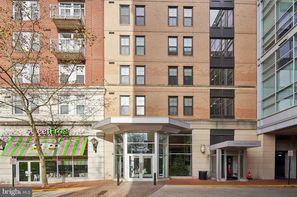 444 W BROAD ST #621, Falls Church, VA 22046