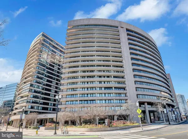 1300 CRYSTAL DR #1508S, Arlington, VA 22202