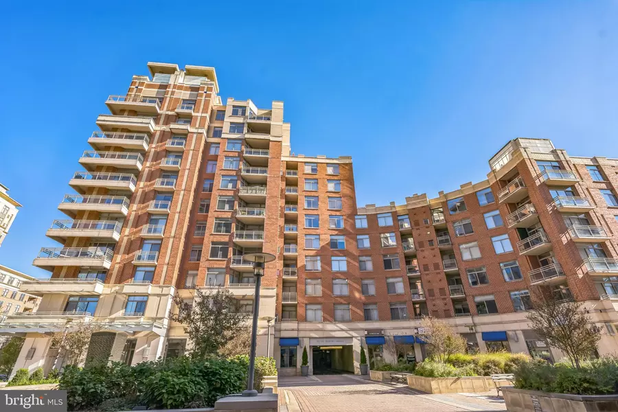 3650 S GLEBE RD #666, Arlington, VA 22202