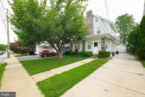 27 SHELBOURNE RD, Havertown, PA 19083