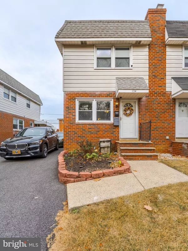 Woodlyn, PA 19094,154 BULLENS LN