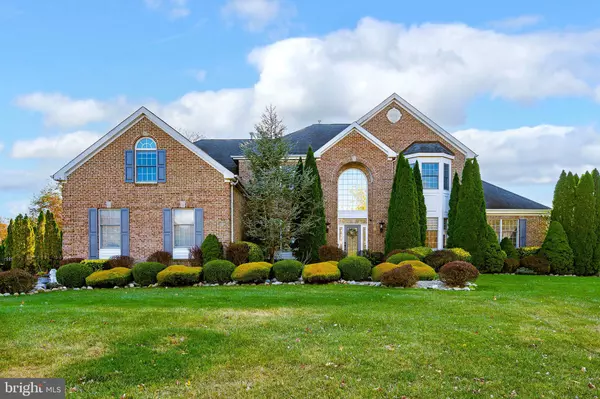 2 HEARTHWOOD CT.,  Manahawkin,  NJ 08050