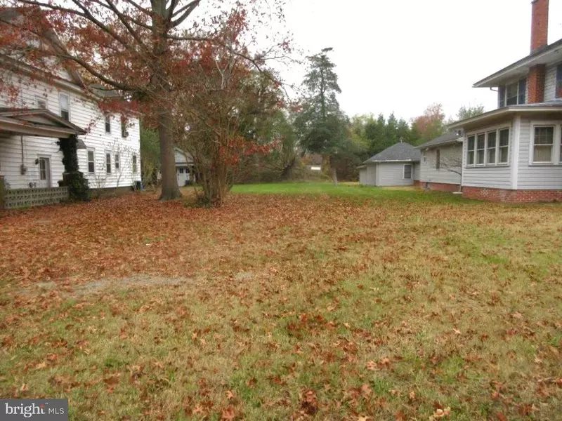 112 W MARKET ST, Georgetown, DE 19947