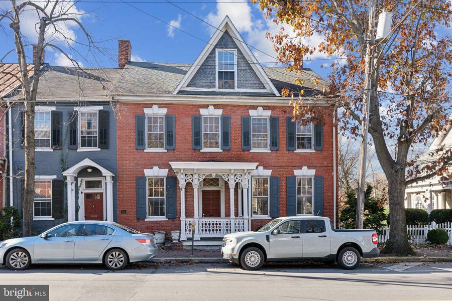 48 MAIN STREET N, Mercersburg, PA 17236