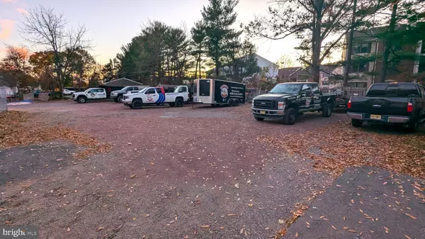 Lawrenceville, NJ 08648,4032-4036 QUAKERBRIDGE RD