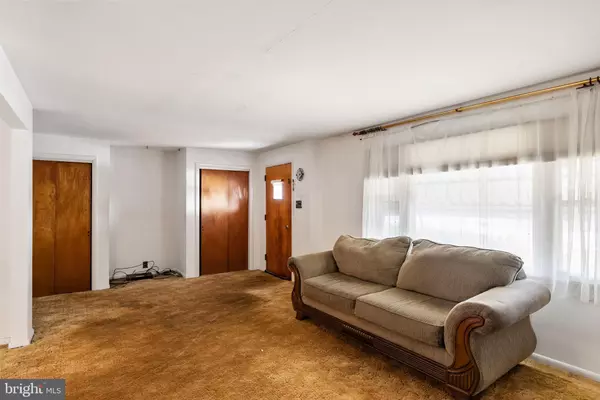 Runnemede, NJ 08078,313 W EVESHAM RD