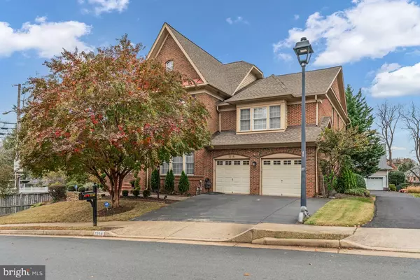 Annandale, VA 22003,7238 FARR ST