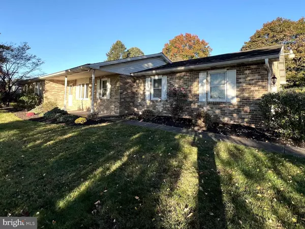 1442 S MOUNTAIN RD, Dillsburg, PA 17019