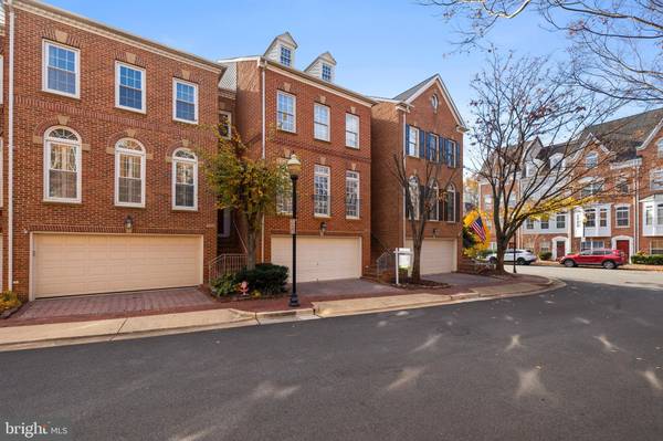 Alexandria, VA 22304,5024 WAPLE LN