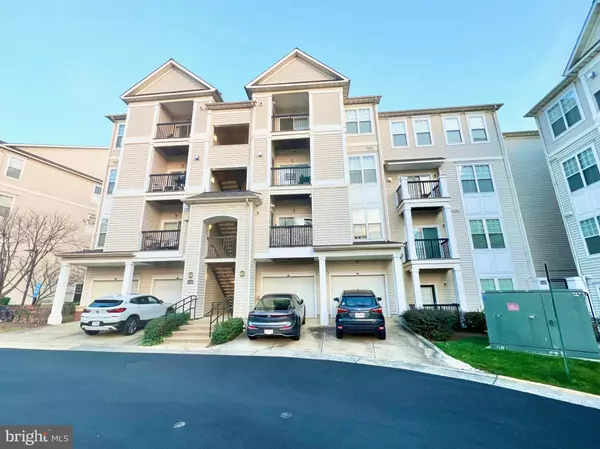 11325 ARISTOTLE DR #5-302,  Fairfax,  VA 22030