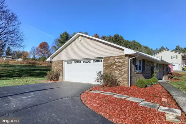 Palmyra, PA 17078,7 VILLA LN